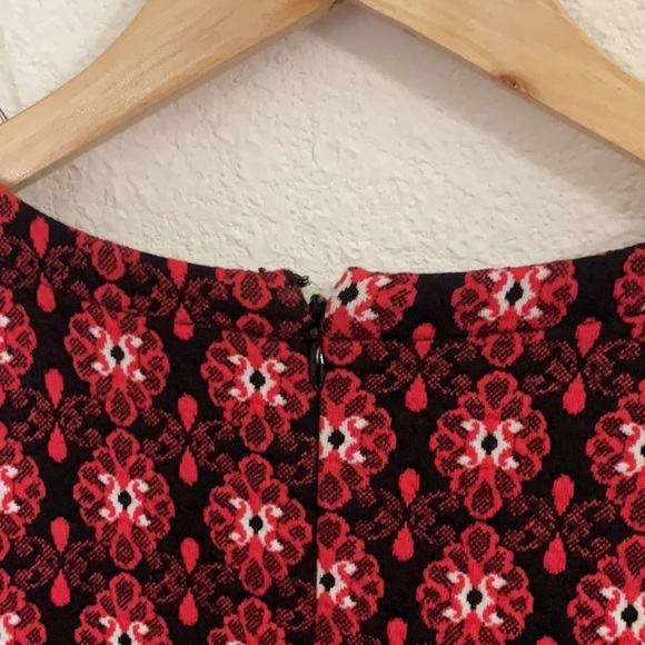 LOFT Ann Taylor Jacquard Scroll Medallion Floral Shift Dress Size Large - Picture 7 of 8